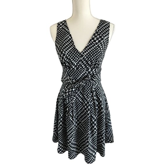 VICTORIAS SECRET Black White Plaid Waist Tie Dress Size 4 - Picture 1 of 5